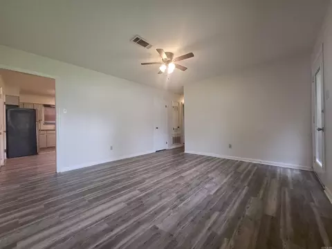 42 Wright Cir, Jacksonville, AR 72076 photo 11