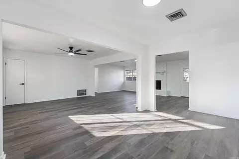 Living - 1145 Salem Rd, Conway, AR 72034 photo 7 of 20