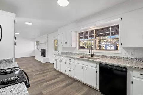 Kitchen - 1145 Salem Rd, Conway, AR 72034 photo 5 of 5