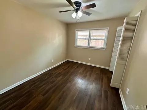 Bedroom - 505 W 33rd Ave, Pine Bluff, AR 71603 photo 3 of 6