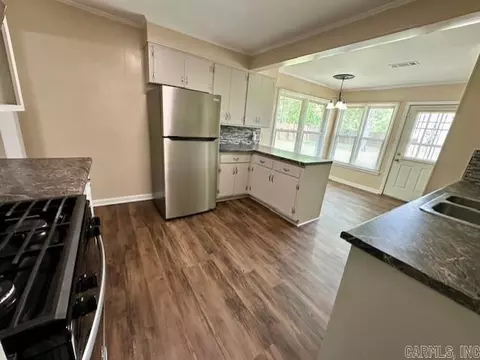 Kitchen - 505 W 33rd Ave, Pine Bluff, AR 71603 photo 1 of 2