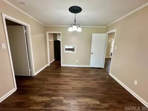 Dining - 505 W 33rd Ave, Pine Bluff, AR 71603 photo 1 of 1