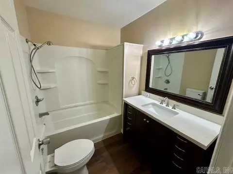 Bath - 505 W 33rd Ave, Pine Bluff, AR 71603 photo 1 of 1