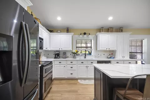 Kitchen - 5810 E And 5808 E Sardis Rd, Hensley, AR 72065 photo 2 of 7