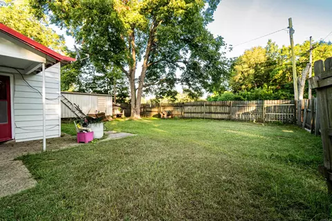 Exterior - 507 Sturgis St, Warren, AR 71671 photo 4 of 5