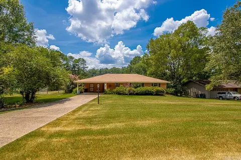 1 Vista Dr, Little Rock, AR 72210