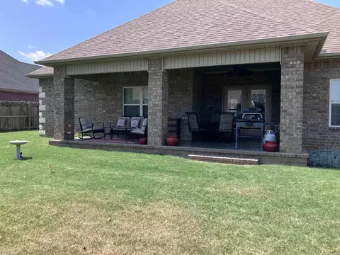 1102 Bluestone Cv, Searcy, AR 72143 photo 4