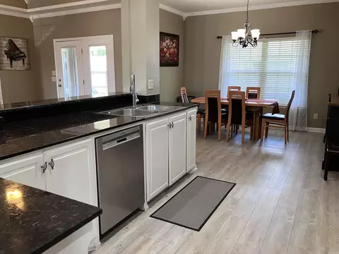 1102 Bluestone Cv, Searcy, AR 72143 photo 3