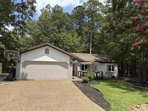 4 Huesca Ln, Hot Springs Village, AR 71909