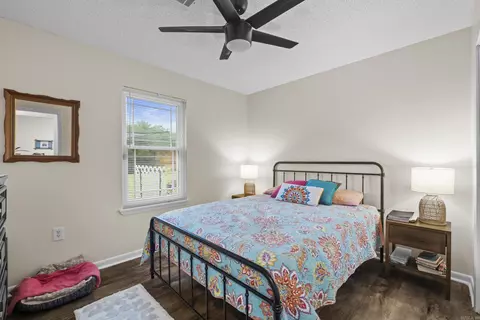 Bedroom - 6 Liberty Crk, Conway, AR 72032 photo 1 of 4