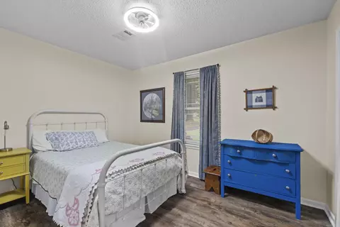 Bedroom - 6 Liberty Crk, Conway, AR 72032 photo 3 of 4