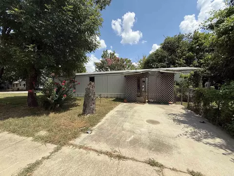 500 Emerson St, Paragould, AR 72450 photo 2