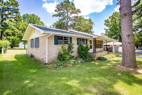 97 S Pine St, Cabot, AR 72023 photo 2