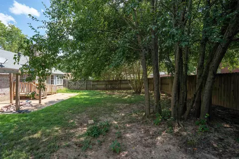 Exterior - 103 Chippewa Dr, Searcy, AR 72143 photo 4 of 8
