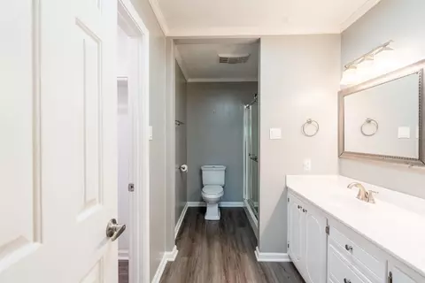 Bath - 103 Chippewa Dr, Searcy, AR 72143 photo 1 of 7