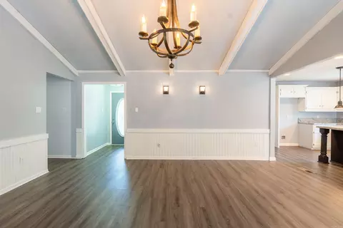 Living - 103 Chippewa Dr, Searcy, AR 72143 photo 9 of 9