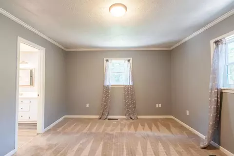 Bedroom - 103 Chippewa Dr, Searcy, AR 72143 photo 8 of 9