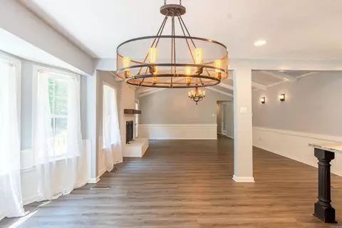 Living - 103 Chippewa Dr, Searcy, AR 72143 photo 3 of 9
