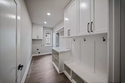 Entry Way - 111 Harmony Vlg, Haskell, AR 72015 photo 2 of 8