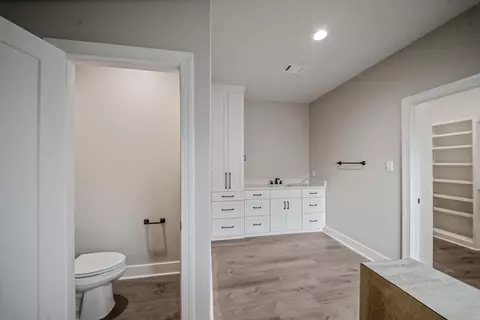 Entry Way - 111 Harmony Vlg, Haskell, AR 72015 photo 5 of 8
