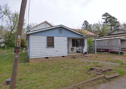 106 E Second St, Hardy, AR 72542 photo 1