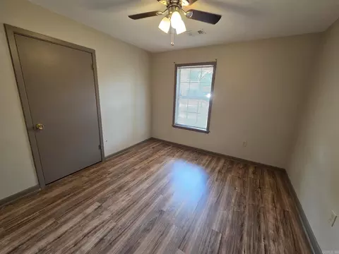 Bedroom - 10 Overlook Dr, Searcy, AR 72143 photo 5 of 8