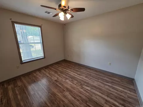 Bedroom - 10 Overlook Dr, Searcy, AR 72143 photo 8 of 8