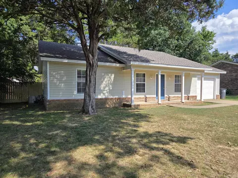 Exterior - 10 Overlook Dr, Searcy, AR 72143 photo 2 of 8