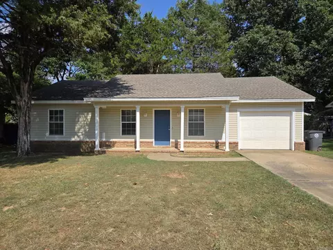 10 Overlook Dr, Searcy, AR 72143