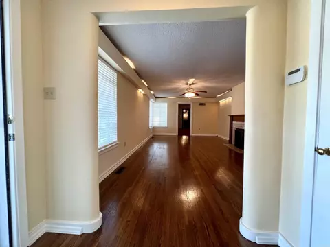 Living - 115 N N Crst, Trumann, AR 72472 photo 1 of 6