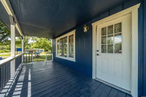 Exterior - 117 9th Ave, Mountain Pine, AR 71956 photo 1 of 2