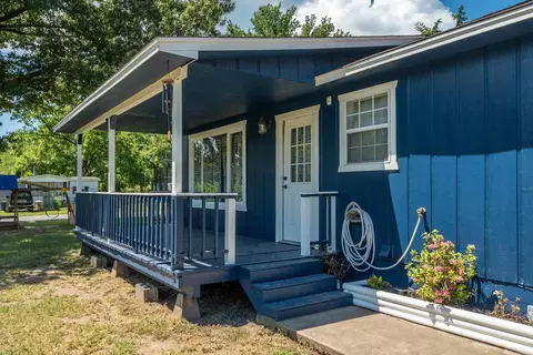 Exterior - 117 9th Ave, Mountain Pine, AR 71956 photo 2 of 2