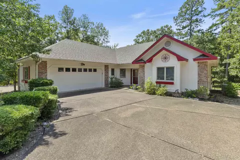 32 Promesa Pl, Hot Springs Village, AR 71909