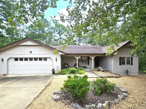19 Coronado Cir, Hot Springs Village, AR 71909
