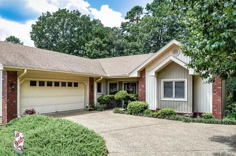 10 Meseta Ln, Hot Springs Village, AR 71909