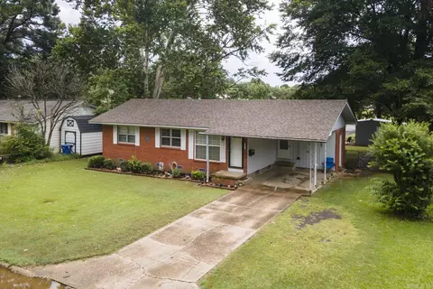 2215 Lee Ave, Conway, AR 72034 photo 1