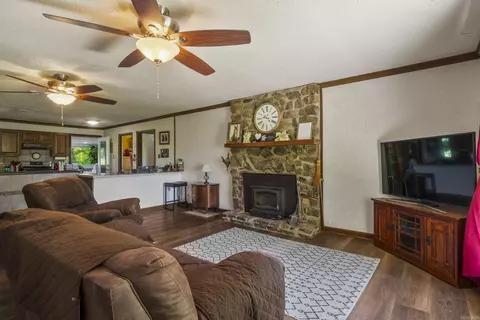 Living - 256 Vernon Harvey Rd, Beebe, AR 72012 photo 3 of 3