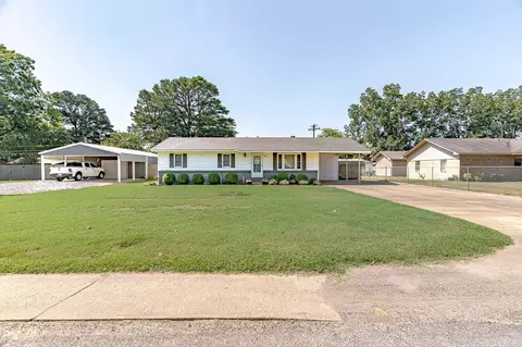 907 Nash St, Lake City, AR 72437