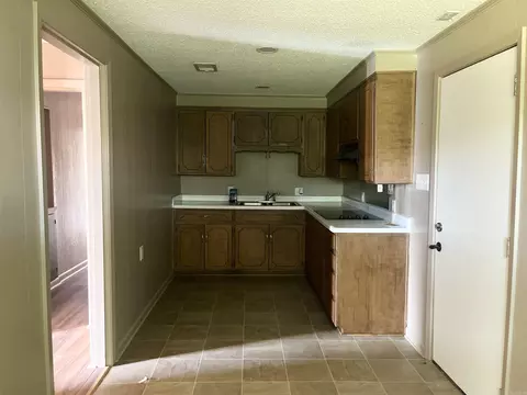 315 W Third, Malvern, AR 72104 photo 12