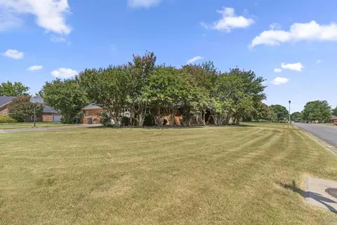 930 Enderlin, Conway, AR 72034 photo 4