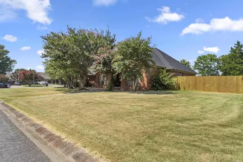930 Enderlin, Conway, AR 72034 photo 45