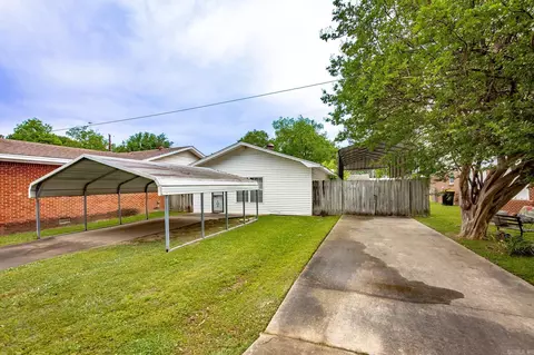 1003 E Homan, England, AR 72046