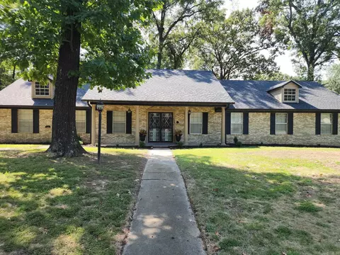 125 Choctaw Dr, Searcy, AR 72143