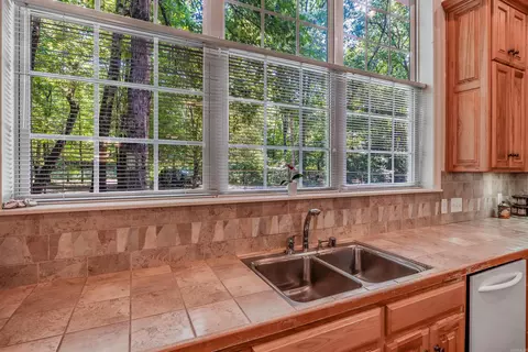 Kitchen - 111 N Riverfront Trl, Judsonia, AR 72081 photo 3 of 5