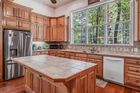 Kitchen - 111 N Riverfront Trl, Judsonia, AR 72081 photo 2 of 5