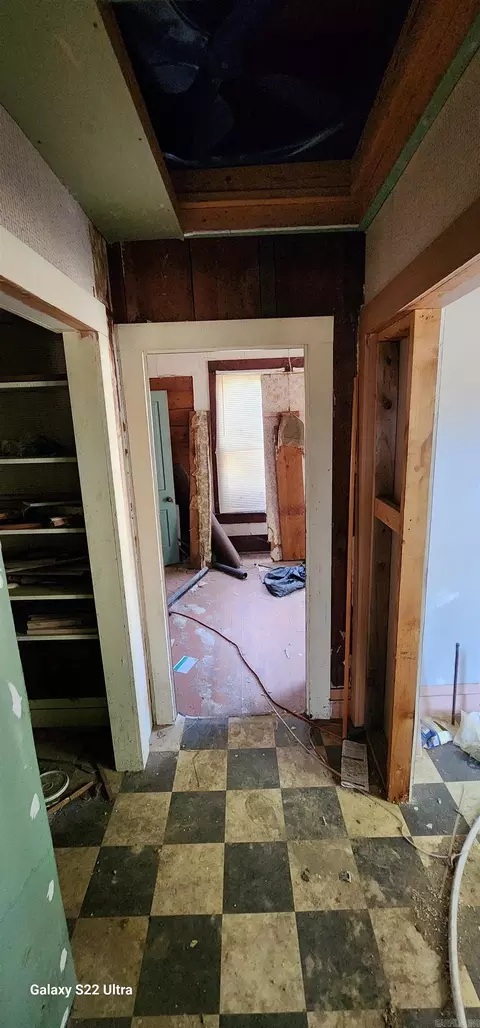 Entry Way - 311 E Church St, Paris, AR 72855 photo 1 of 2