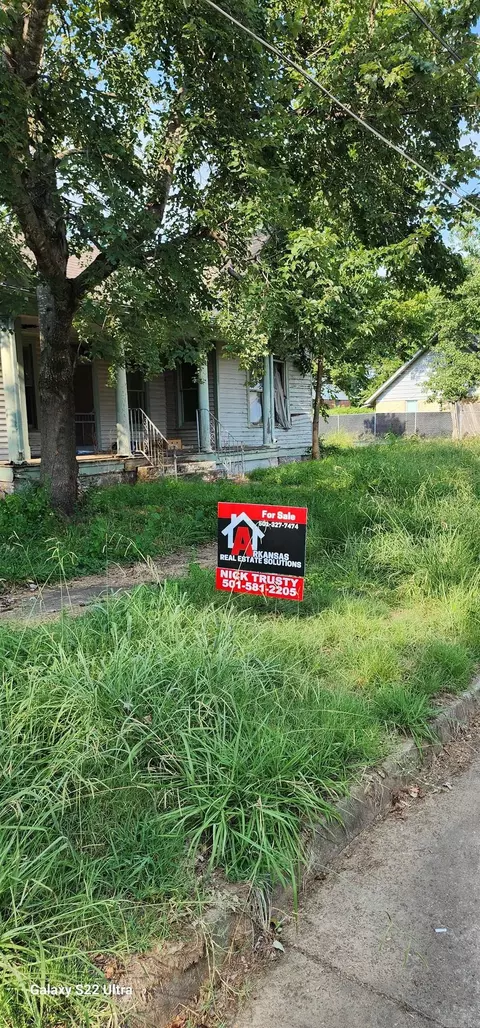 Exterior - 311 E Church St, Paris, AR 72855 photo 10 of 10
