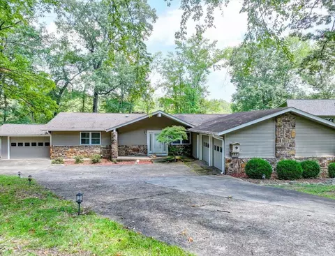 149 Scenic Dr, Hot Springs, AR 71913
