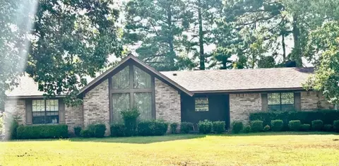 100 Holly St, El Dorado, AR 71730