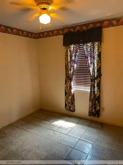 19 Meadowview St, Warren, AR 71671 photo 3